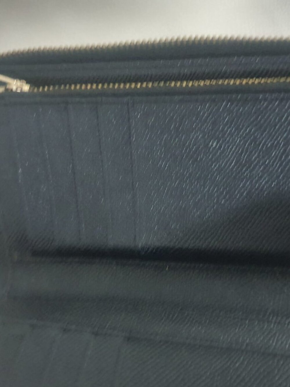 Authentic Coach Medium ID Zip Wallet – Black Pebble Leather
